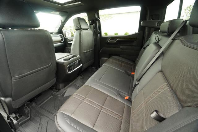 Used 2025 Chevrolet Silverado 1500 High Country w/ High Country Premium Package AWD/4WD image 31