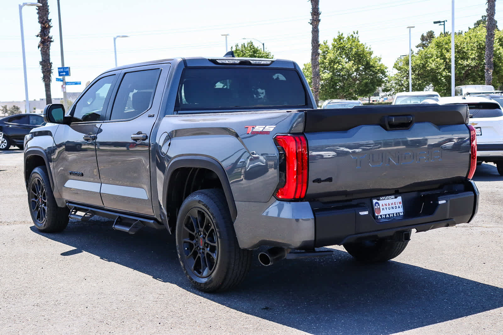 Used 2024 Toyota Tundra SR5 w/ SR5 Premium Package AWD/4WD image 8