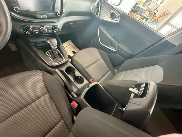 Certified 2024 Kia Soul LX w/ Option Group 015 image 21