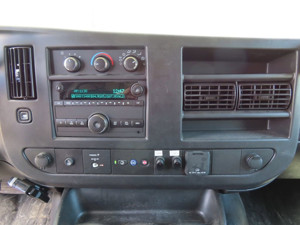 Used 2025 Chevrolet Express 3500 w/ Power Convenience Package RWD image 12