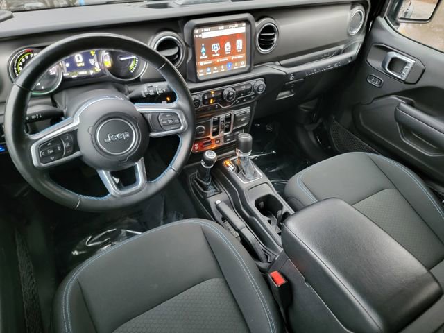 Certified 2022 Jeep Wrangler Unlimited Rubicon 4xe w/ Cold Weather Group image 38