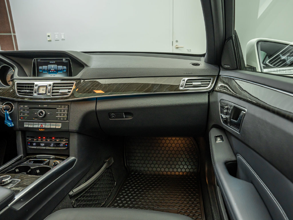 Used 2016 Mercedes-Benz E 350 4MATIC Sedan image 47