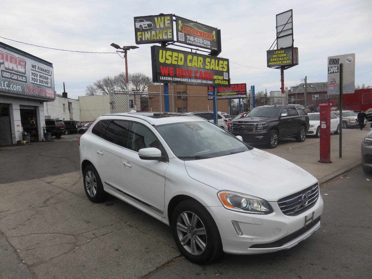 Used 2016 Volvo XC60 T6 Platinum AWD/4WD image 3