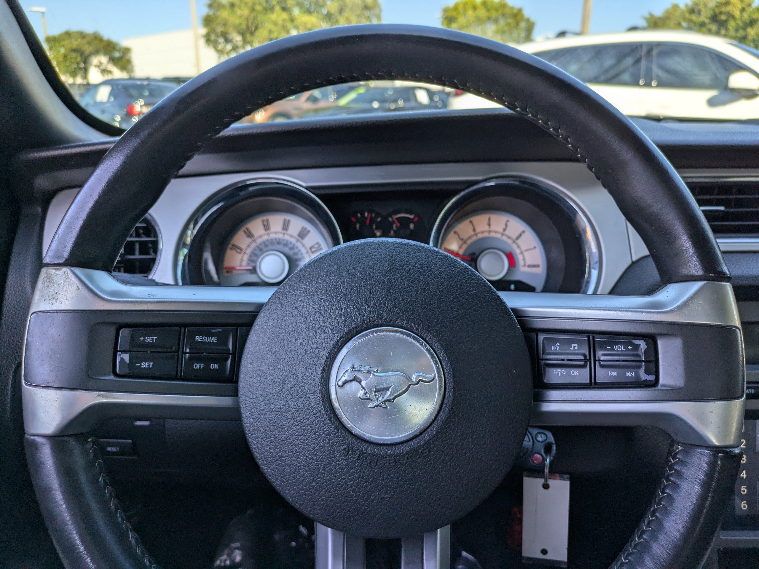 Used 2010 Ford Mustang GT Premium image 22