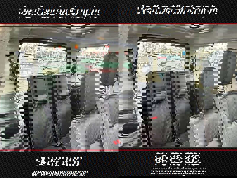 Used 2015 Land Rover LR4 HSE LUX image 31