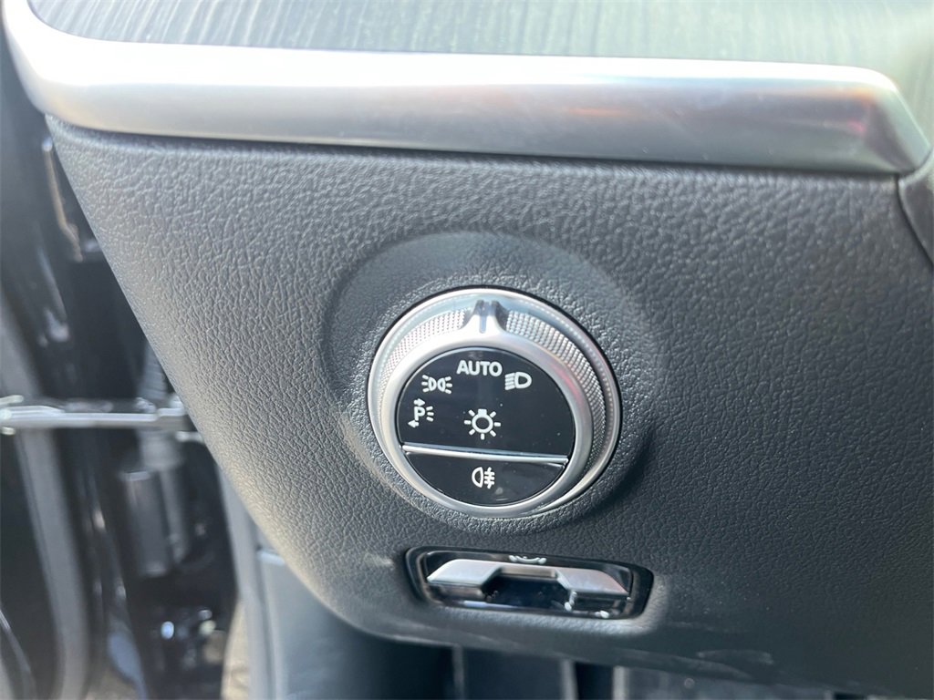 Certified 2025 Mercedes-Benz C 300 4MATIC Sedan image 22