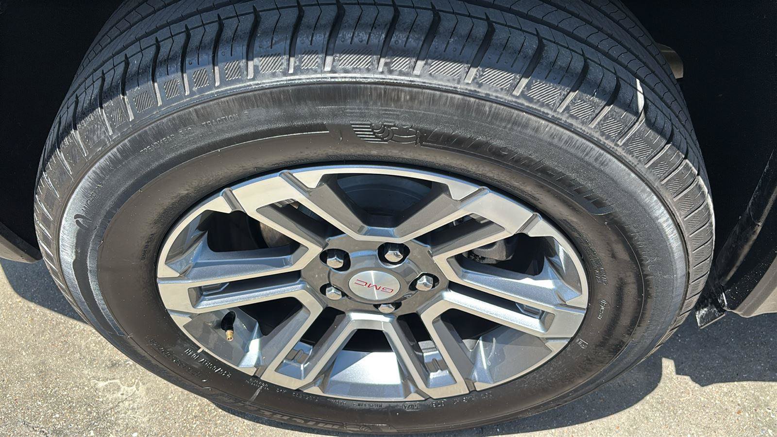 Certified 2025 GMC Terrain Elevation AWD/4WD image 10