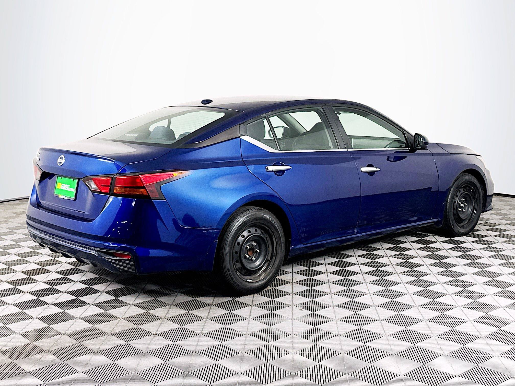 Used 2020 Nissan Altima 2.5 S FWD image 8