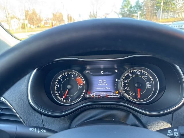 Used 2019 Jeep Cherokee Limited AWD/4WD image 29