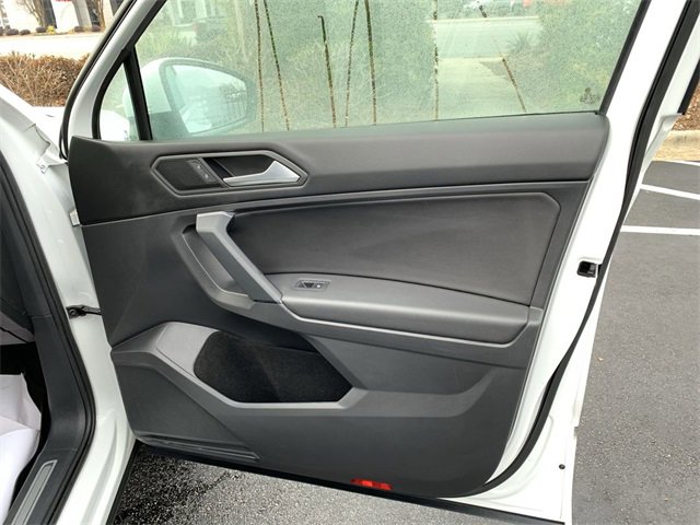 Used 2019 Volkswagen Tiguan SEL R-Line image 13