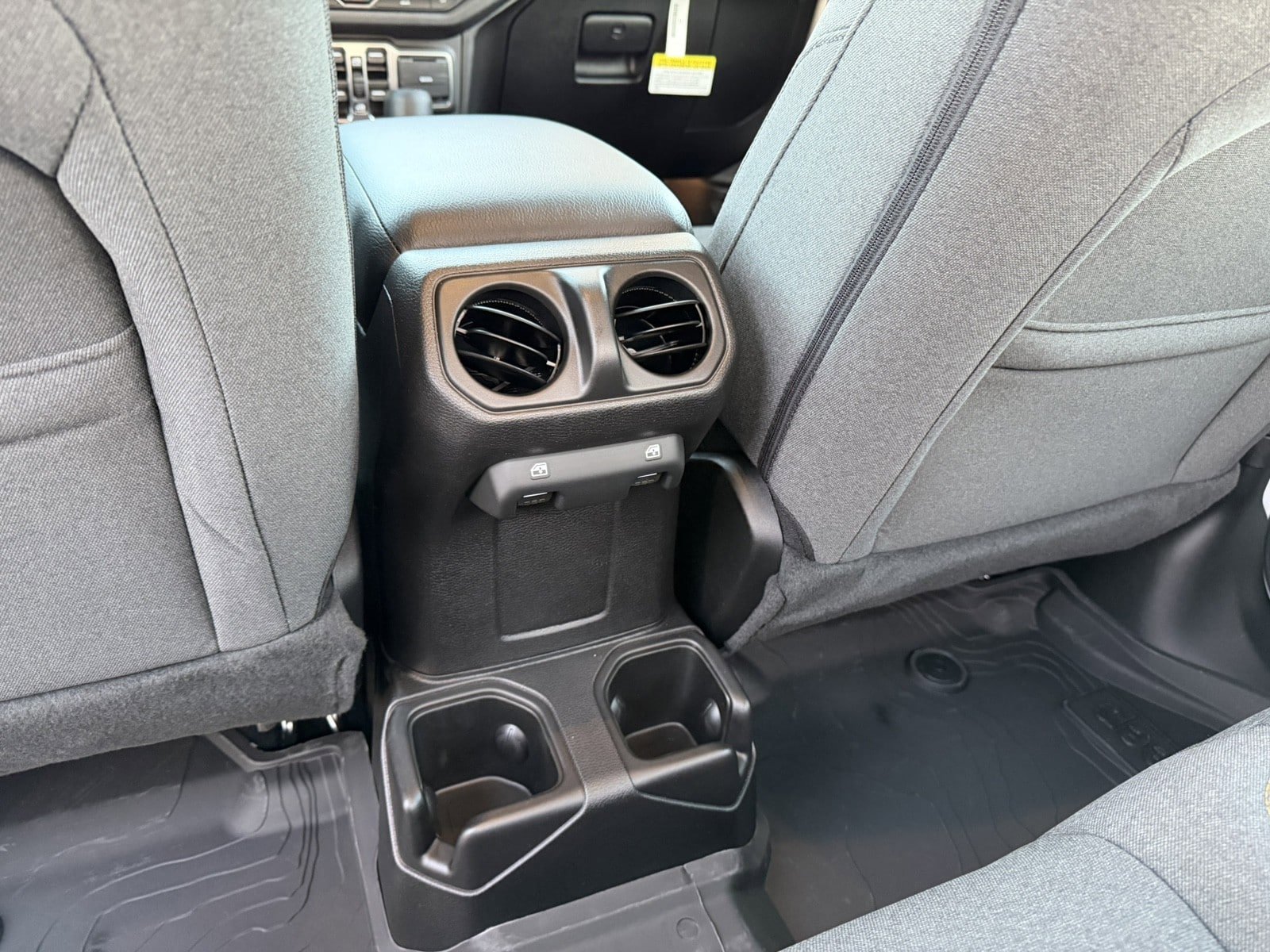 New 2026 Jeep Gladiator Sport AWD/4WD image 12