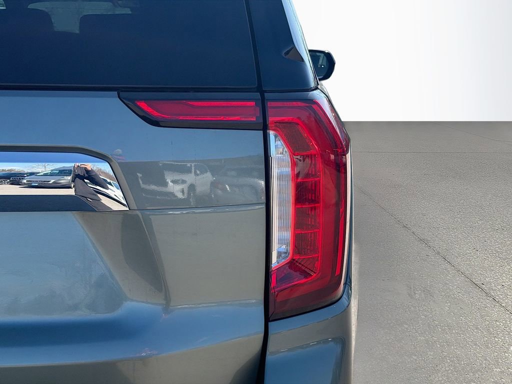 Used 2024 GMC Yukon SLT image 11