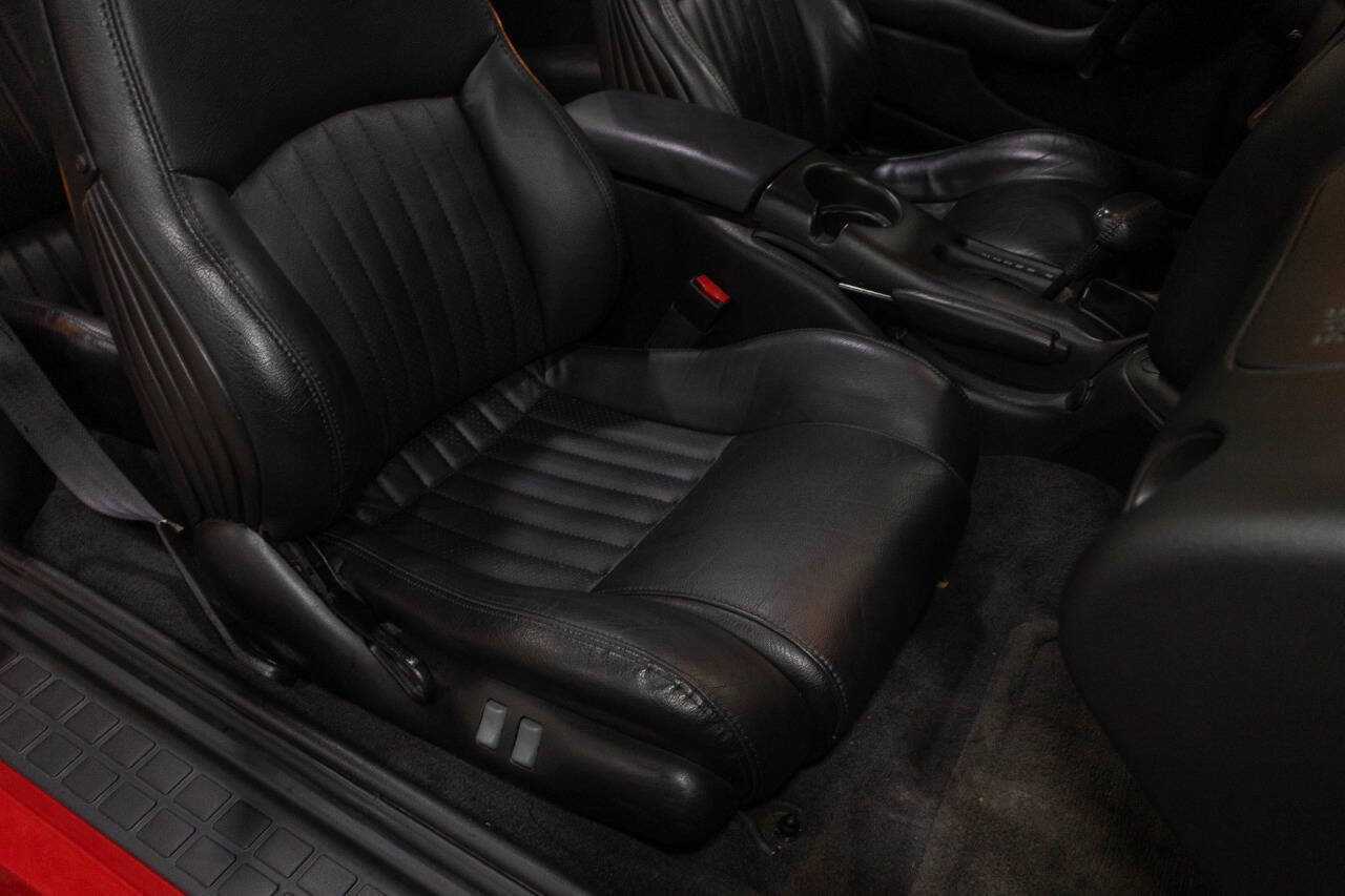 Used 2001 Pontiac Firebird Trans Am RWD image 34
