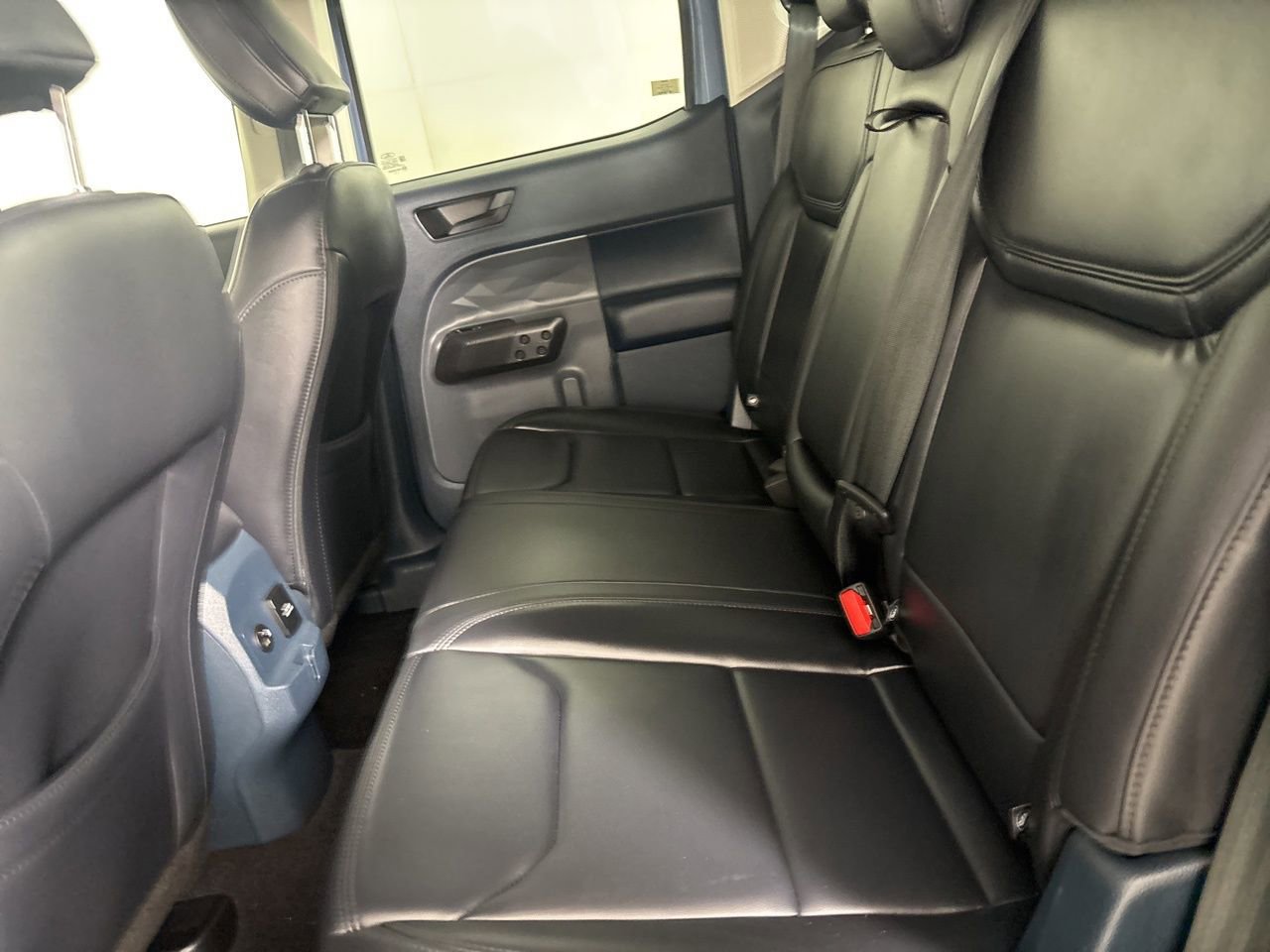 Used 2024 Ford Maverick Lariat w/ Black Appearance Package image 21