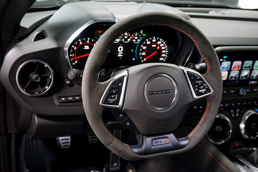 Used 2018 Chevrolet Camaro ZL1 image 12