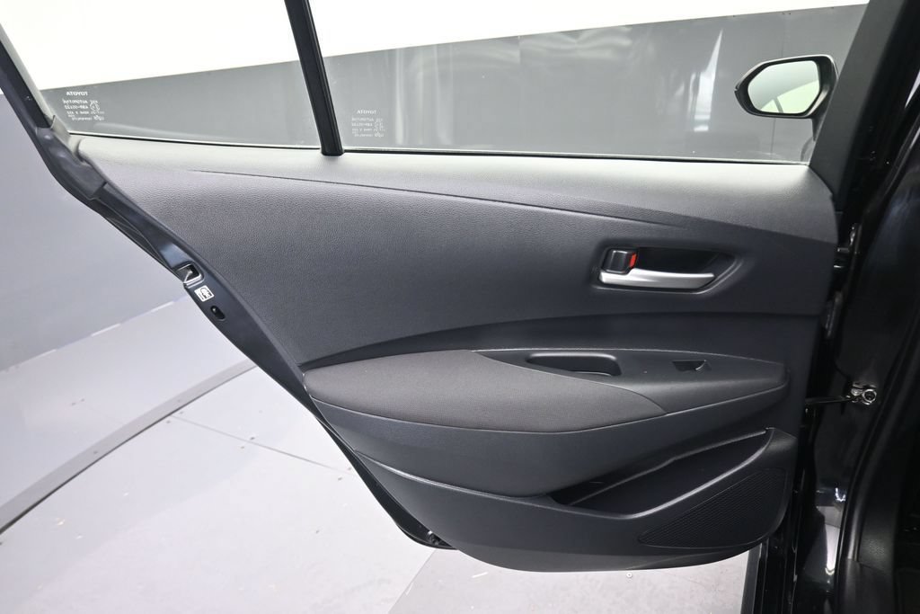 Used 2021 Toyota Corolla LE w/ Carpet Mat Package (TMS) FWD image 28