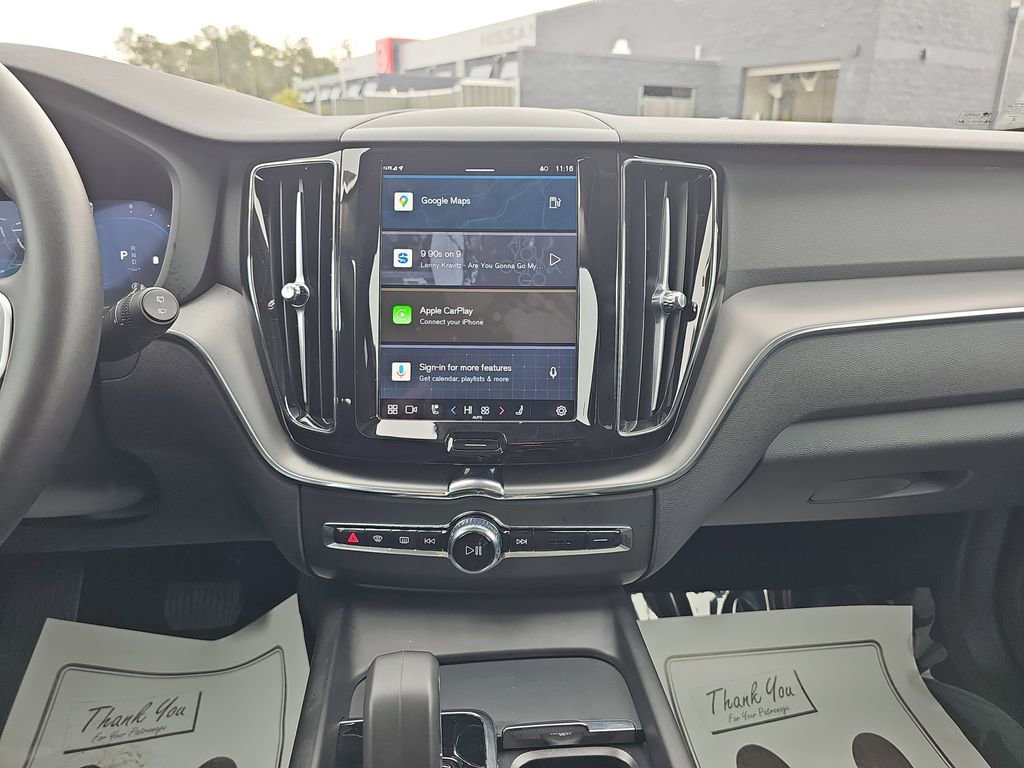 Used 2025 Volvo XC60 B5 Core image 24