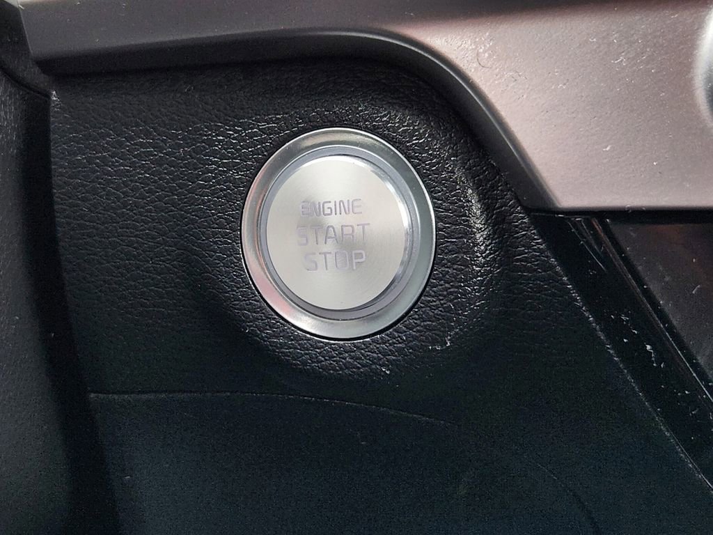 Certified 2025 Kia Telluride EX w/ EX Captain's Chair Package image 33