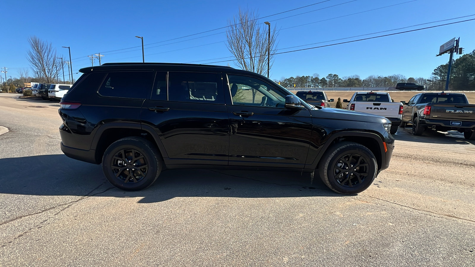 New 2025 Jeep Grand Cherokee L Altitude image 7