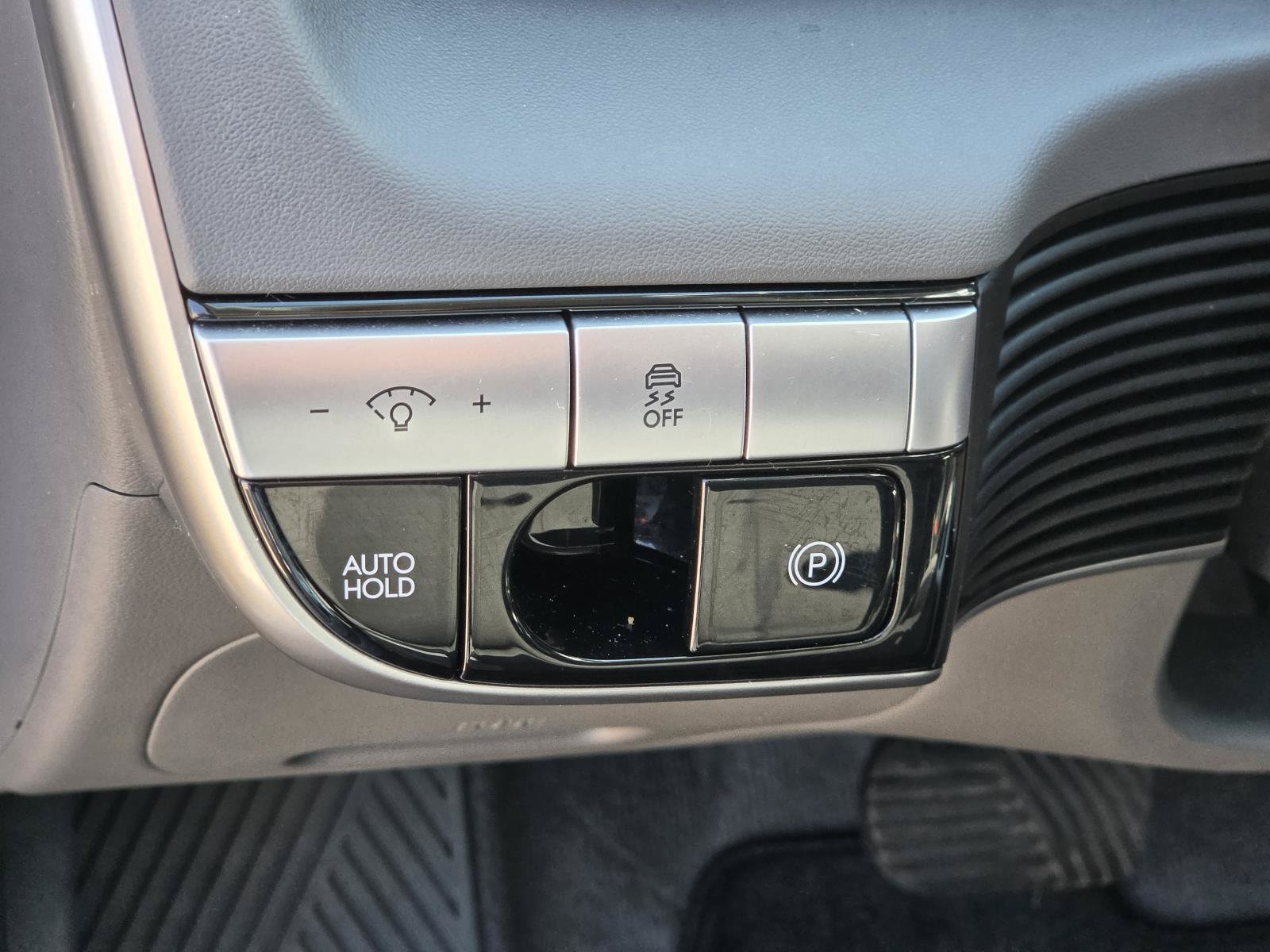 Certified 2024 Hyundai Ioniq 5 SE AWD/4WD image 20