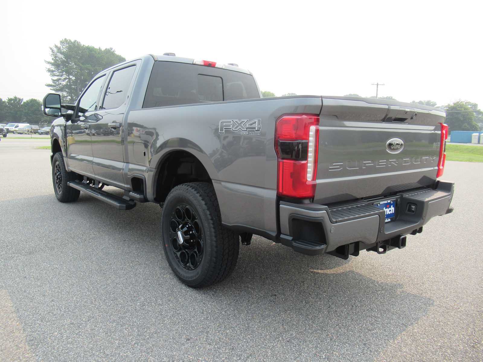 New 2026 Ford F250 Lariat w/ Black Appearance Package AWD/4WD image 7