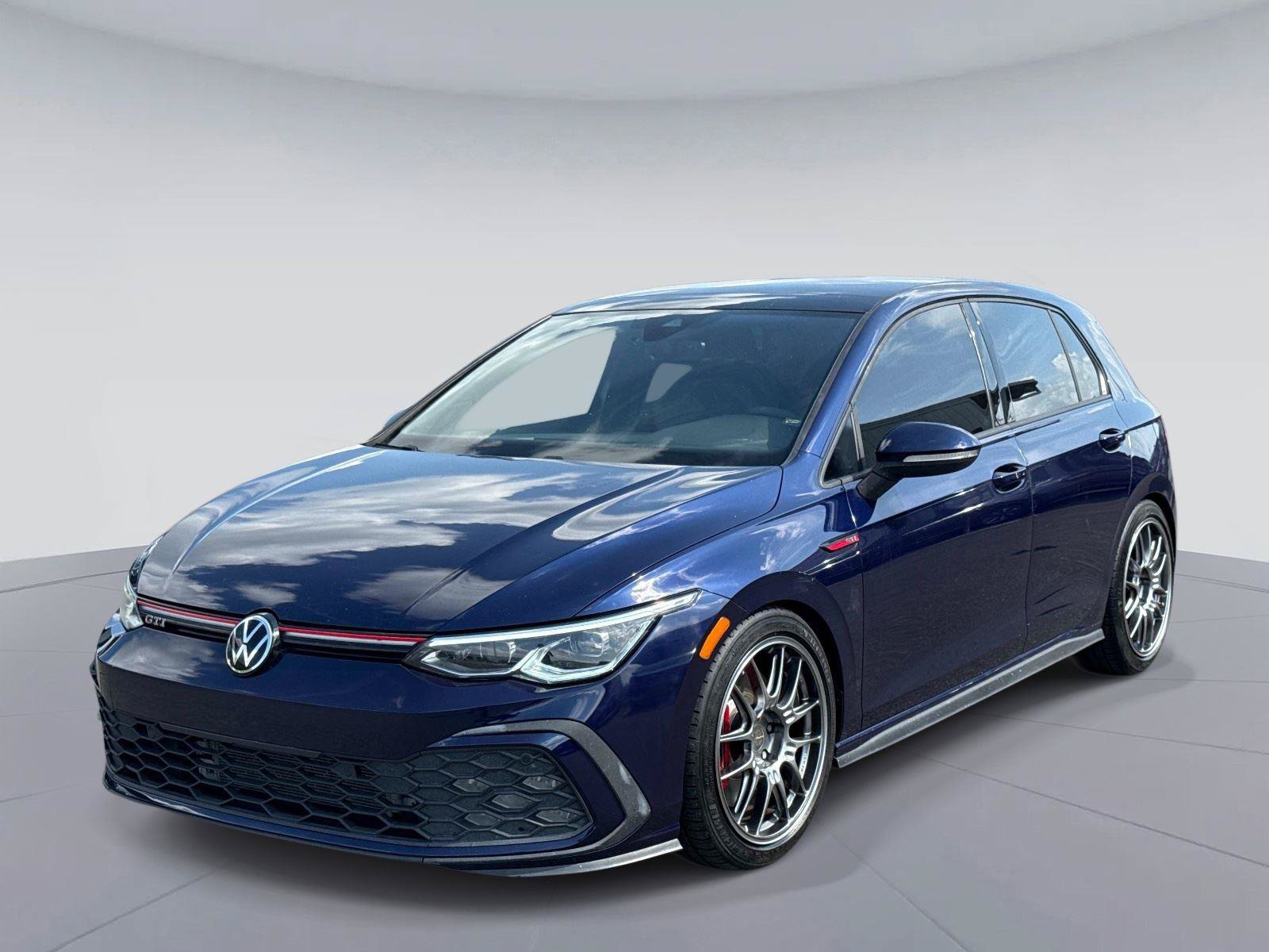 Used 2022 Volkswagen GTI SE FWD image 8