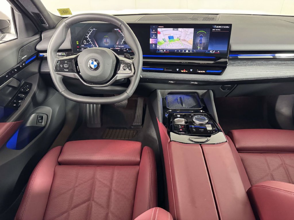 Used 2026 BMW 530i xDrive AWD/4WD image 5