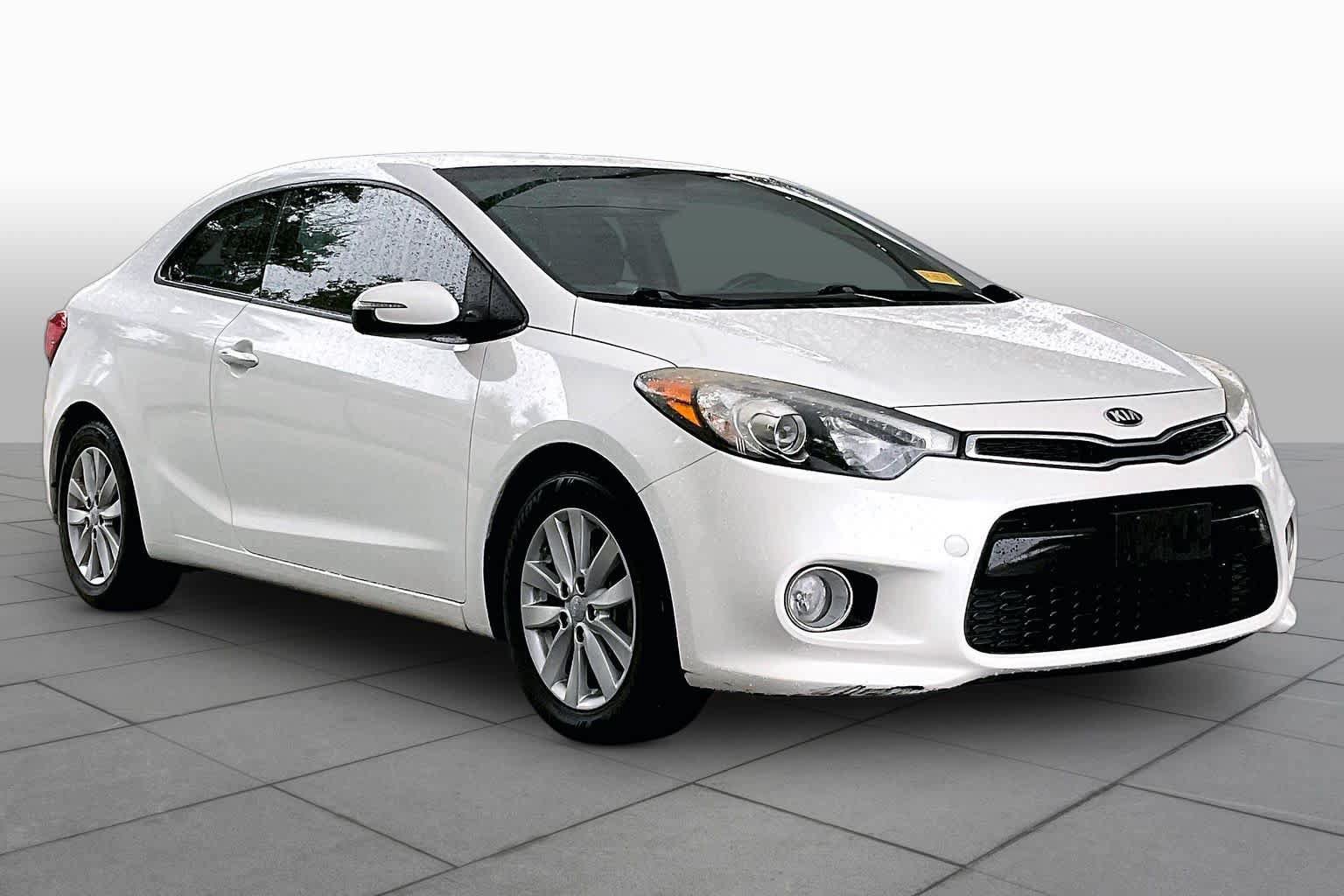 Used 2016 Kia Forte Koup EX FWD image 3