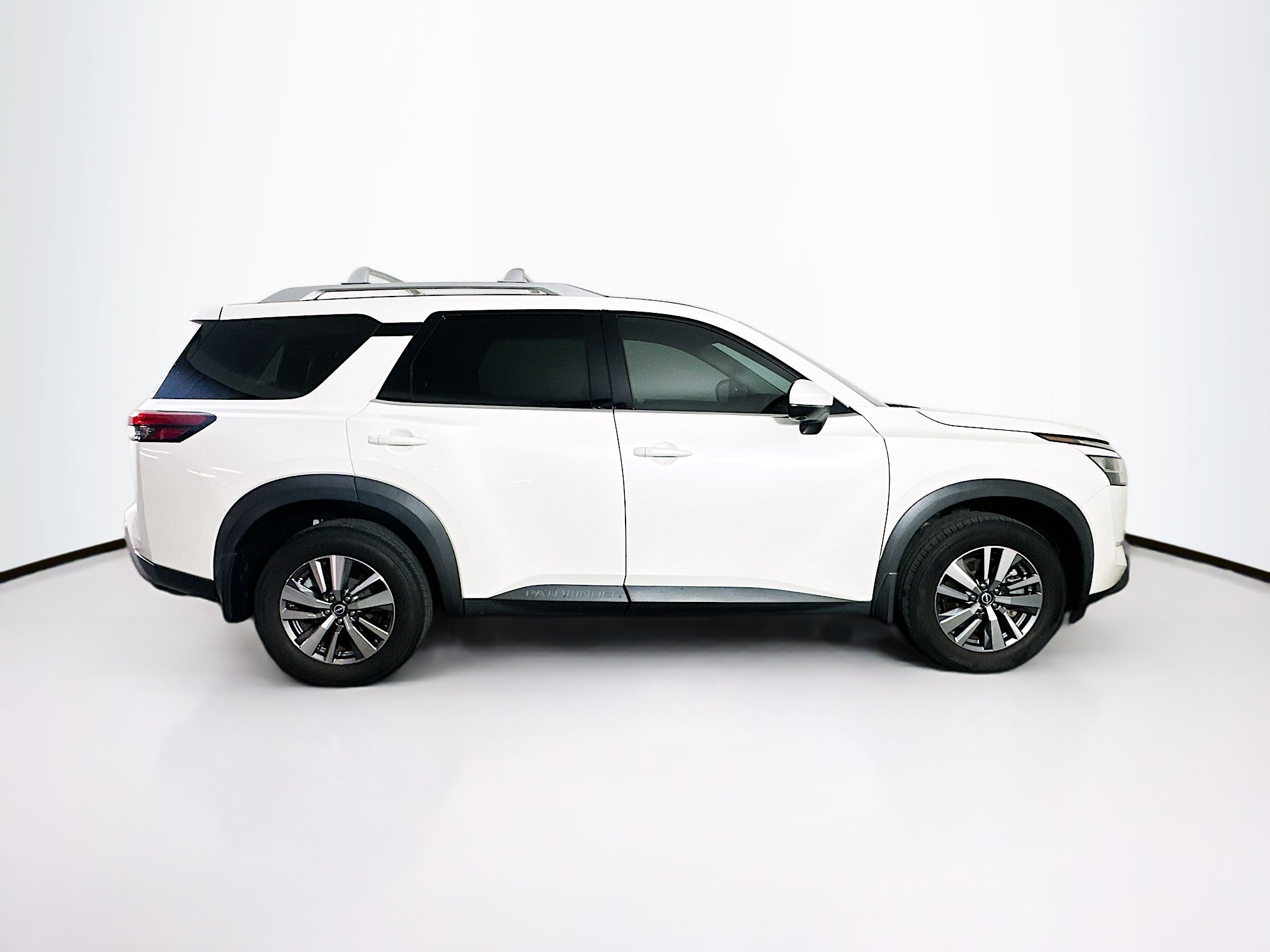 Used 2023 Nissan Pathfinder SL FWD image 10