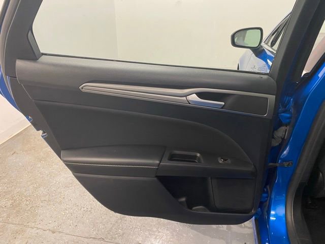 Used 2020 Ford Fusion SE image 23
