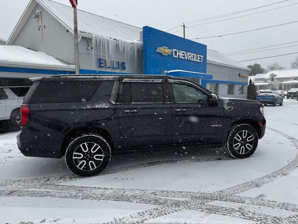 Used 2024 GMC Yukon XL AT4 image 8