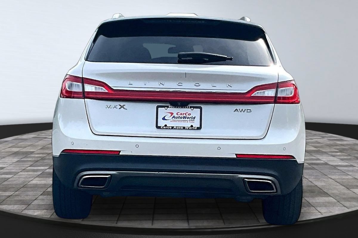 Used 2016 Lincoln MKX Select w/ Select Plus Package AWD/4WD image 6