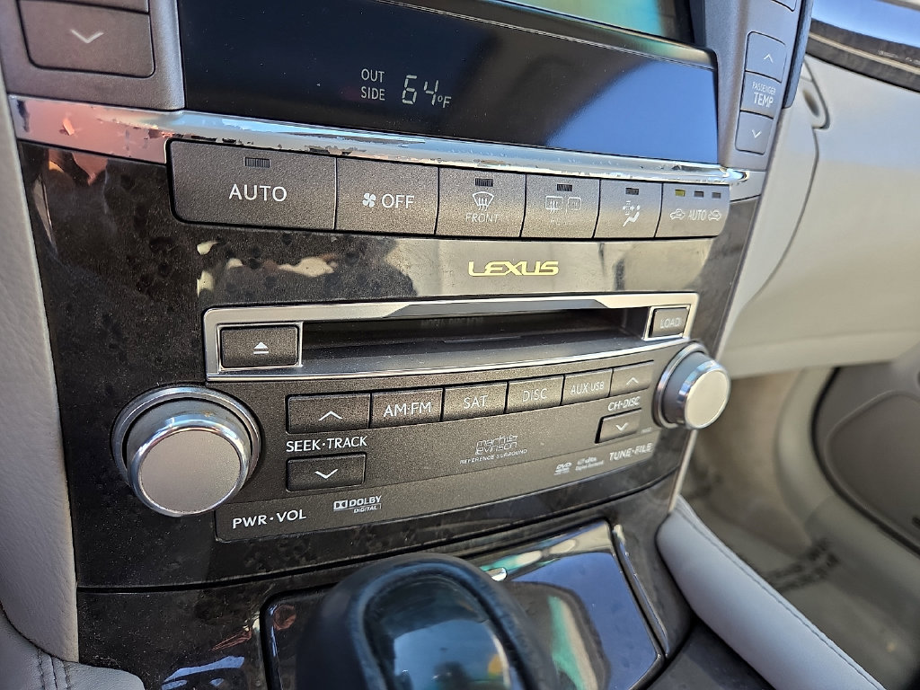 Used 2011 Lexus LS 460 AWD w/ Luxury Value Edition image 18