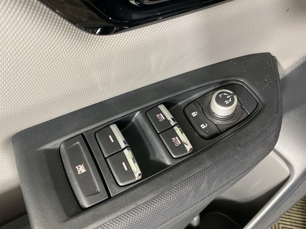 Used 2025 Subaru Forester Sport image 30