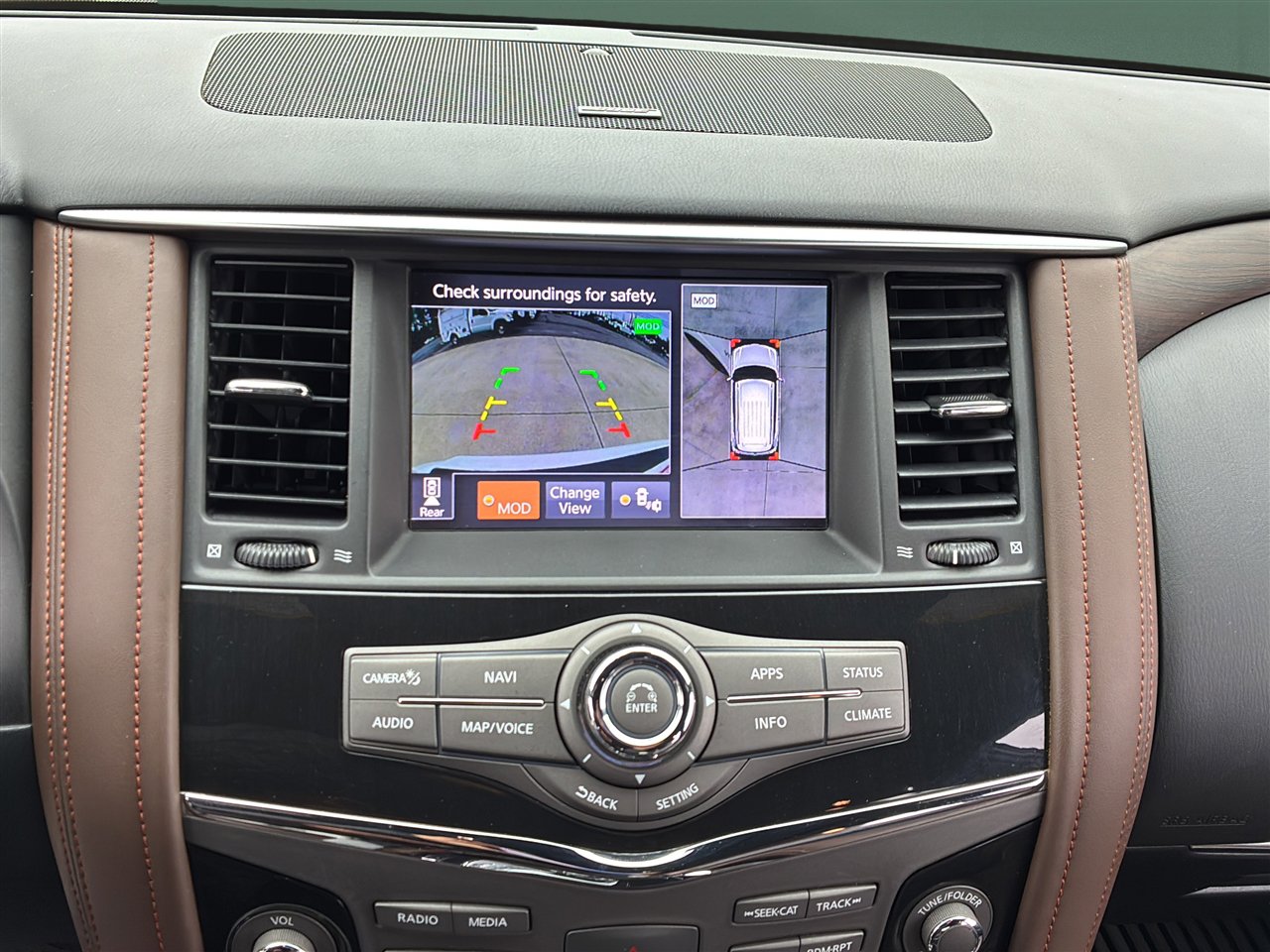 Used 2020 Nissan Armada Platinum w/ Platinum Reserve Package image 32