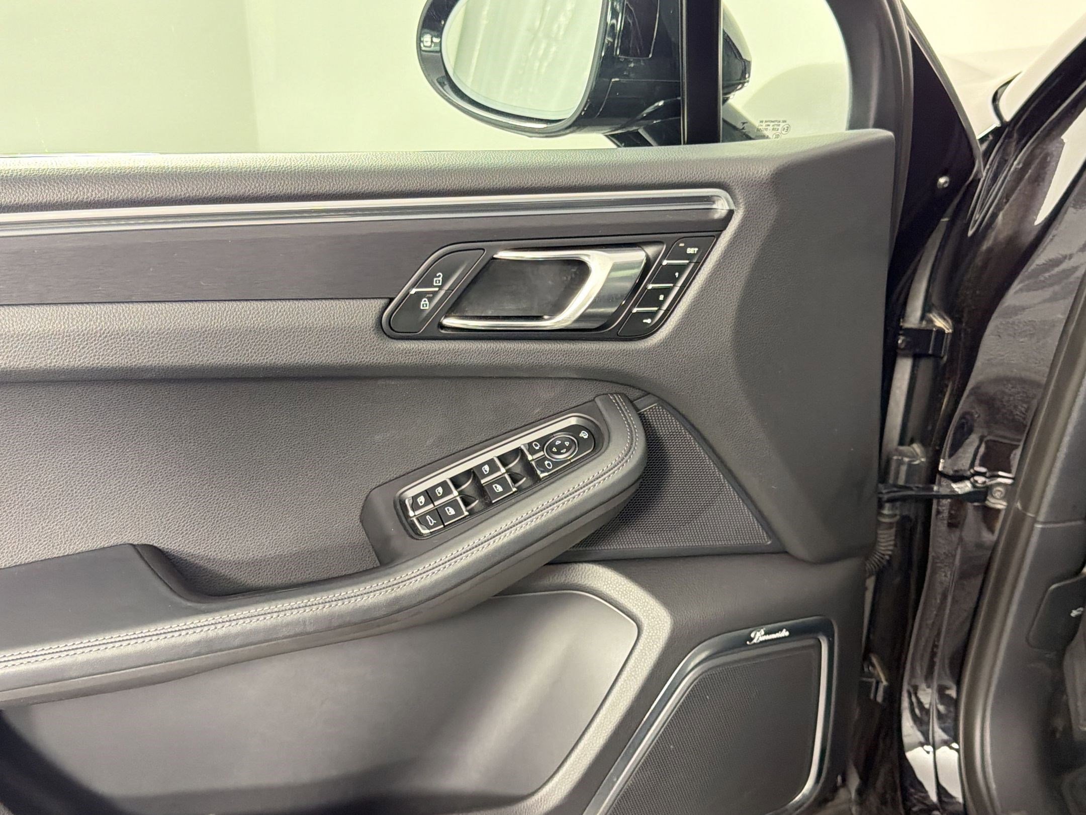 Certified 2023 Porsche Macan GTS AWD/4WD image 15