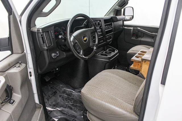 Used 2021 Chevrolet Express 3500 w/ Driver Convenience Package RWD image 20