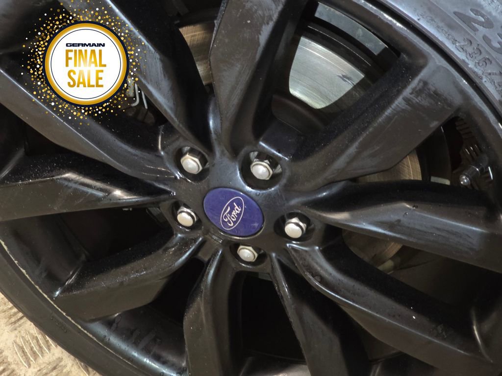 Used 2017 Ford Escape SE w/ SE Sport Appearance Package image 10