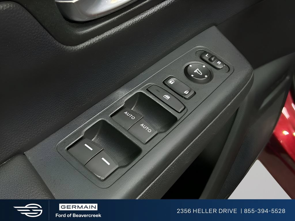 Used 2025 Honda CR-V EX image 12