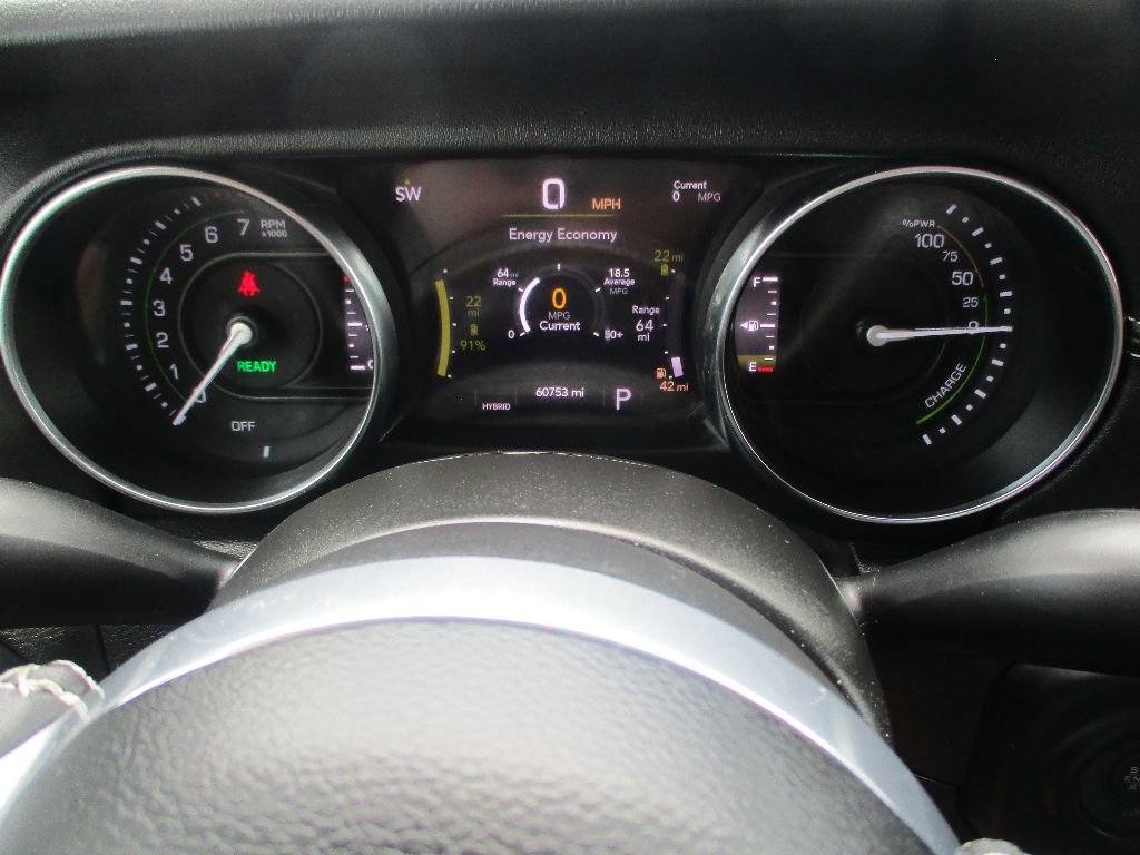 Used 2023 Jeep Wrangler Sahara image 13