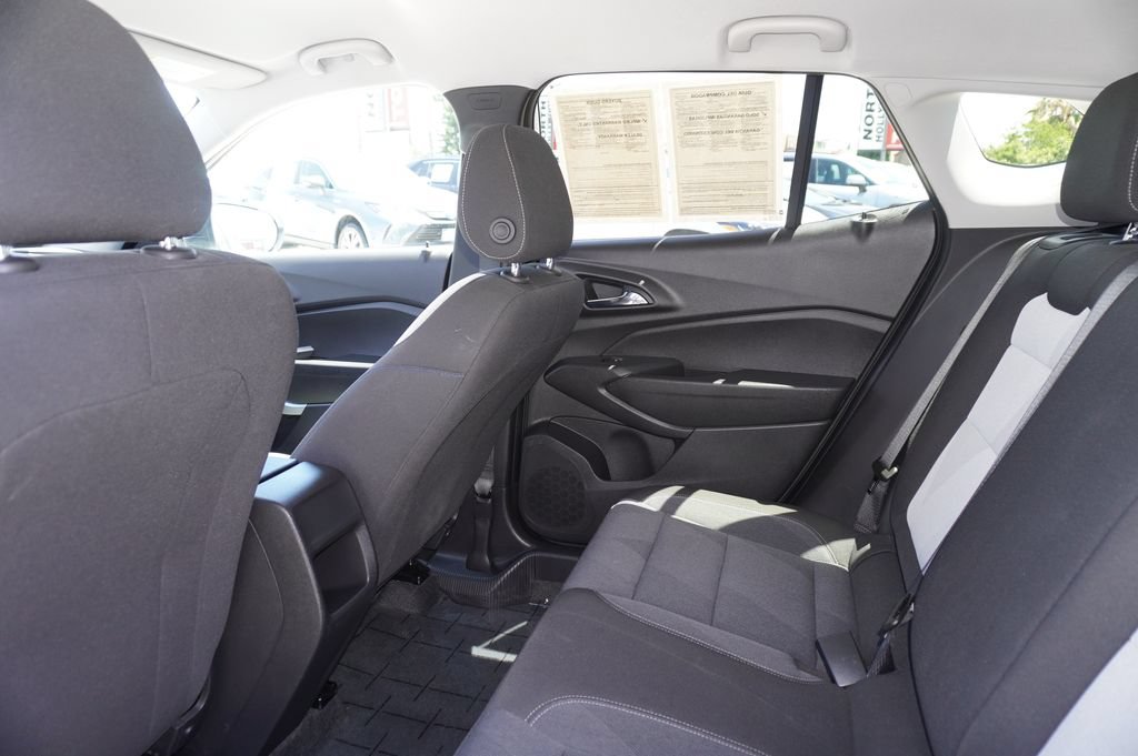 Used 2025 Chevrolet Trax LS FWD image 9