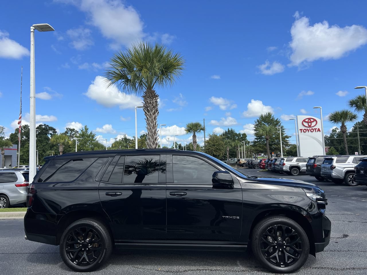 Used 2023 Chevrolet Tahoe Premier AWD/4WD image 11