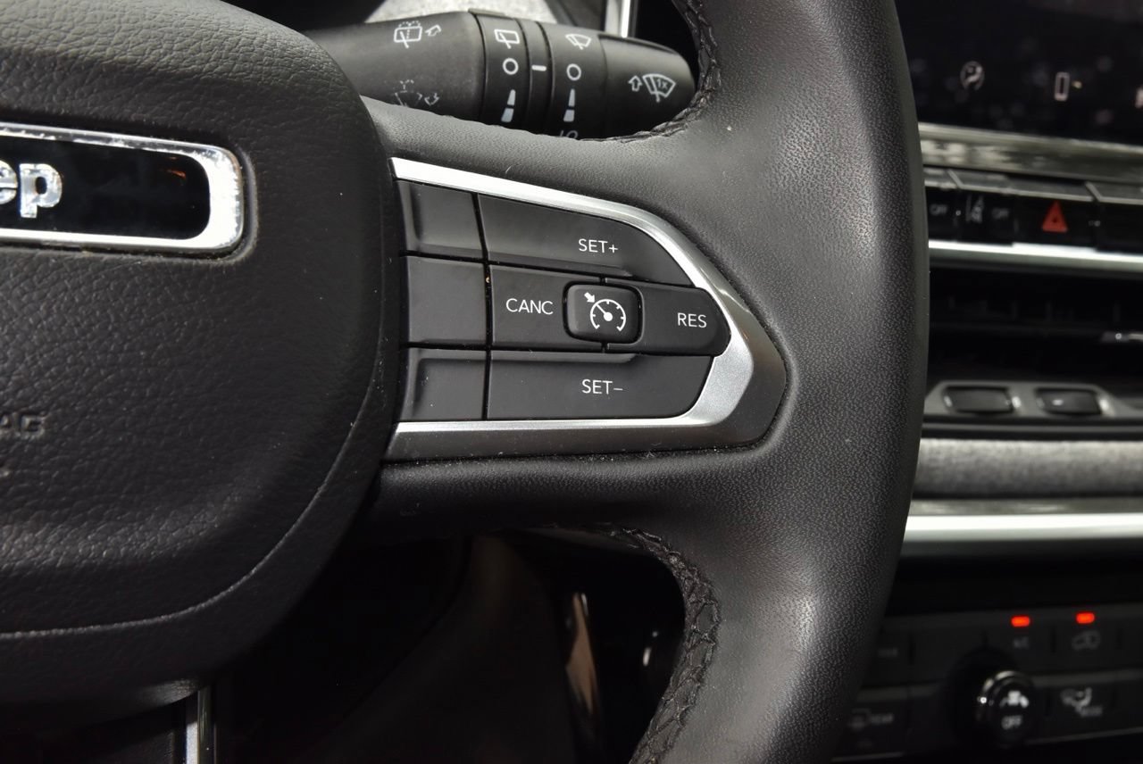 Used 2024 Jeep Compass Latitude AWD/4WD image 24