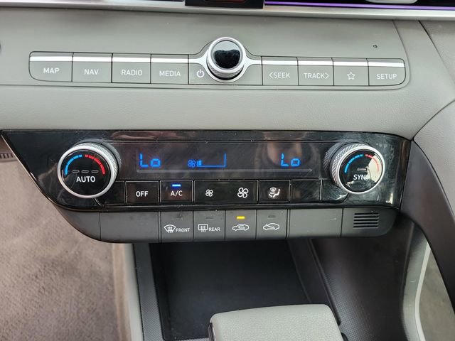 Used 2024 Hyundai Elantra SEL image 23