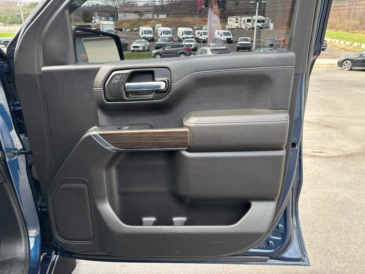 Used 2022 Chevrolet Silverado 1500 LT image 19