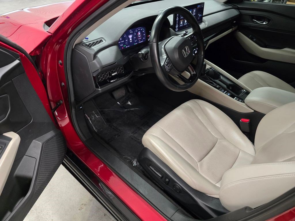 Used 2023 Honda Accord EX-L image 16