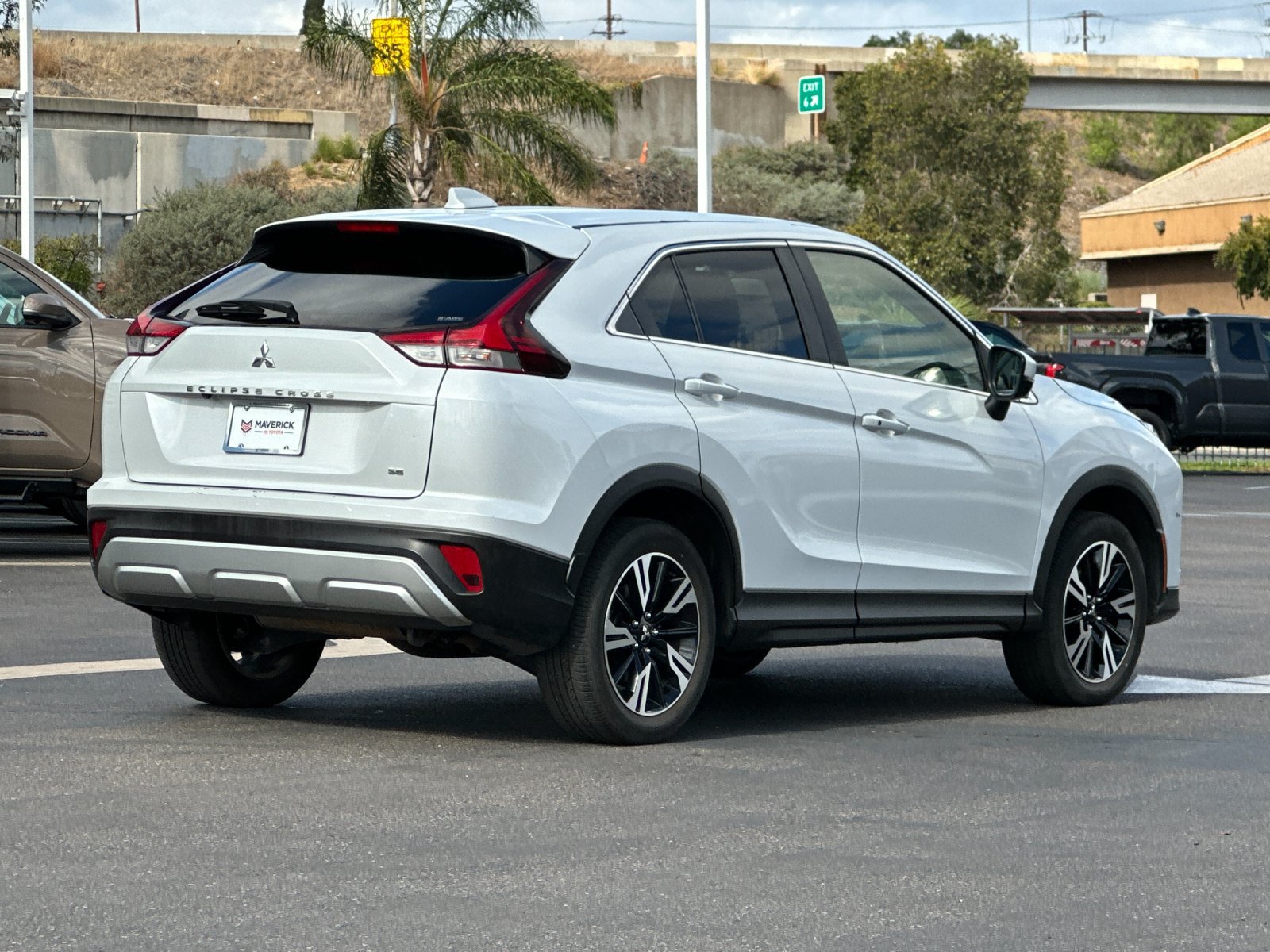 Used 2024 Mitsubishi Eclipse Cross SE AWD/4WD image 5