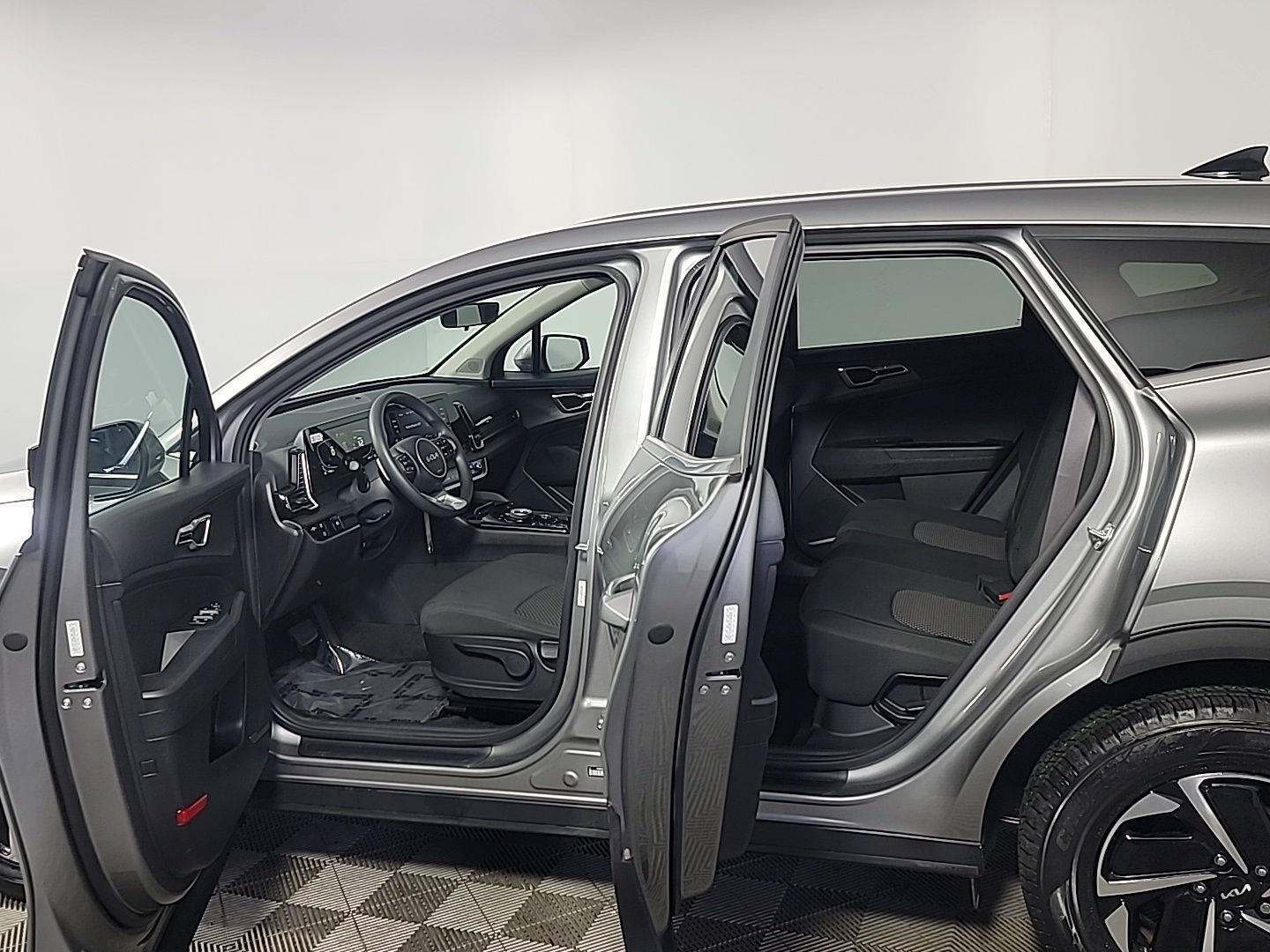 Certified 2023 Kia Sportage LX AWD/4WD image 16
