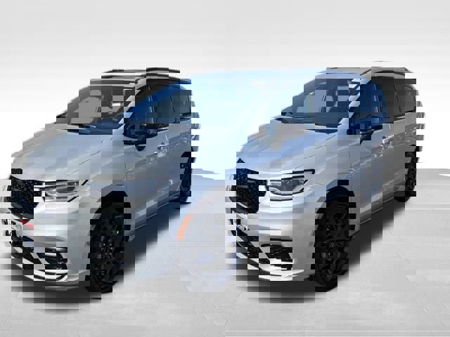 New 2026 Chrysler Pacifica Limited image 3