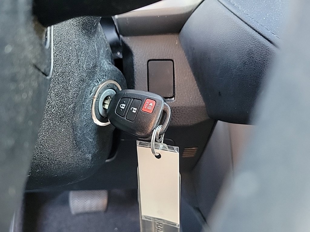 Used 2018 Toyota RAV4 LE w/ All Weather Liner Package AWD/4WD image 9